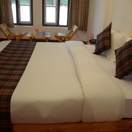 Bed and Breakfast Oyo 5034 Living Roof Shillong Zewnętrze zdjęcie