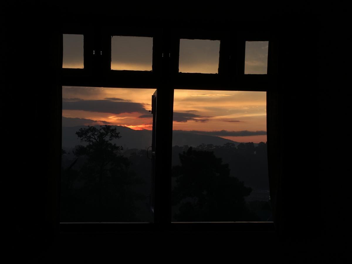 Bed and Breakfast Oyo 5034 Living Roof Shillong Zewnętrze zdjęcie