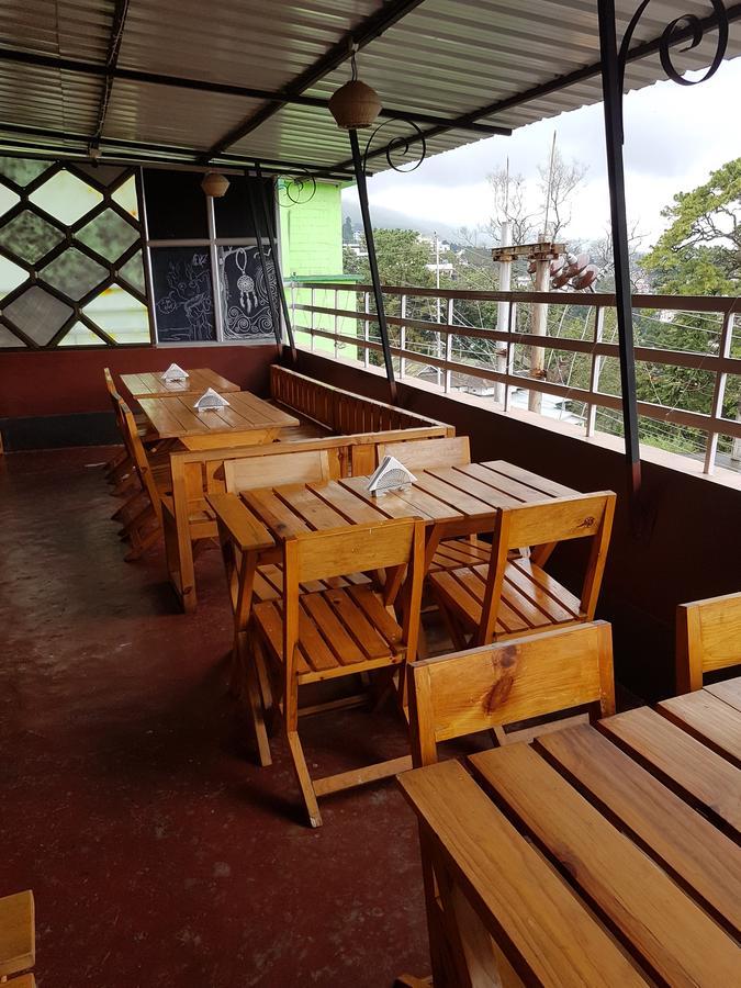 Bed and Breakfast Oyo 5034 Living Roof Shillong Zewnętrze zdjęcie