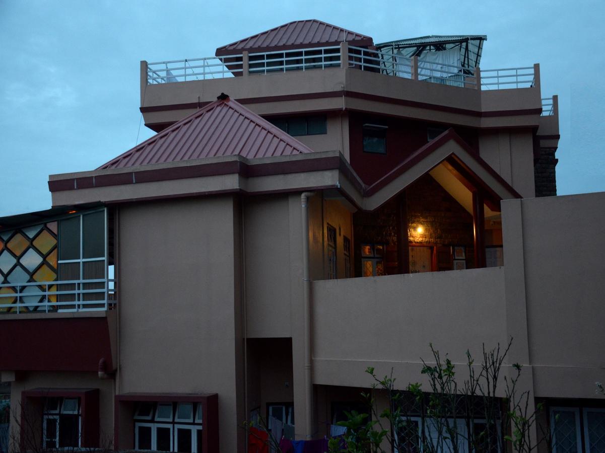 Bed and Breakfast Oyo 5034 Living Roof Shillong Zewnętrze zdjęcie